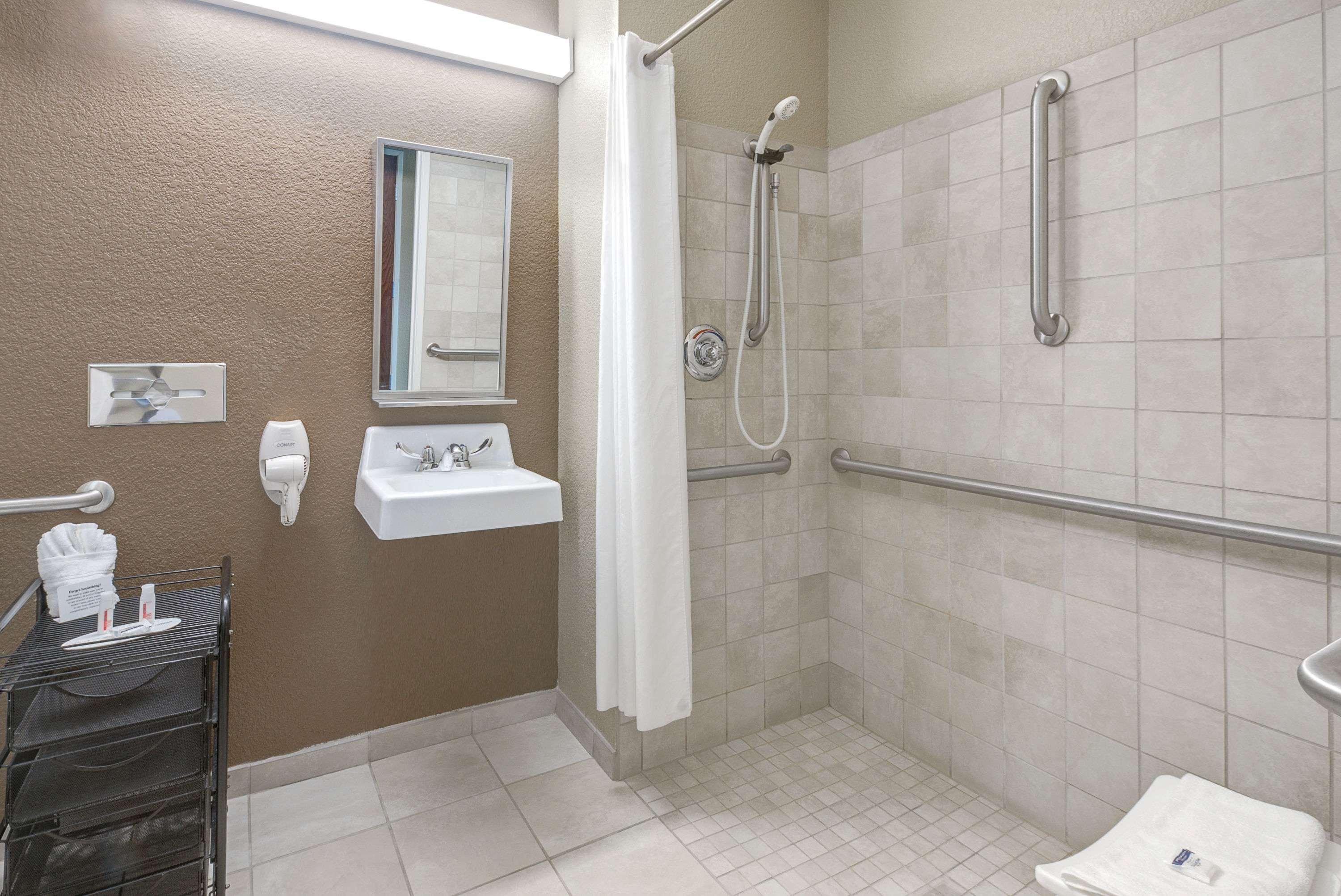 Microtel Inn & Suites By Wyndham Williston Exterior photo